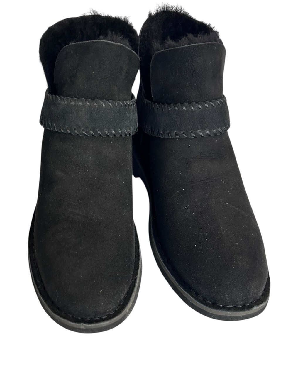 UGG McKay Ankle Boots Black Suede Sheepskin UGG Wool Fur Lined 9.5 Fit Like 8.5